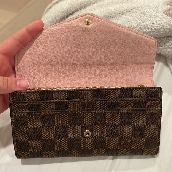 Authentic Louis Vuitton Sarah wallet - Picture 3 of 7